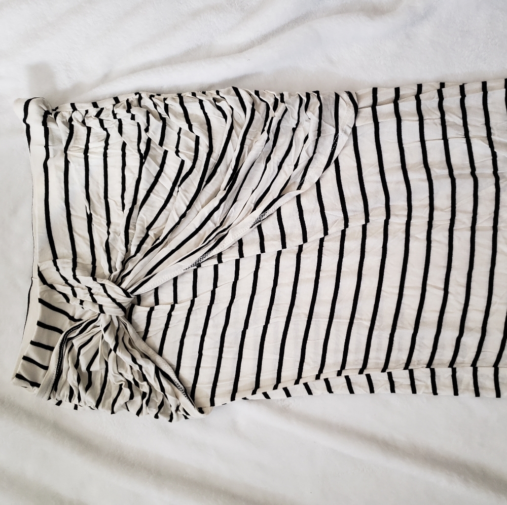 Six Skirts - Picture 2 of 16